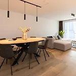Luxueus, Ruim Appartement Op 350M Van Het Strand