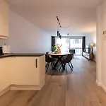 Luxueus, Ruim Appartement Op 350M Van Het Strand