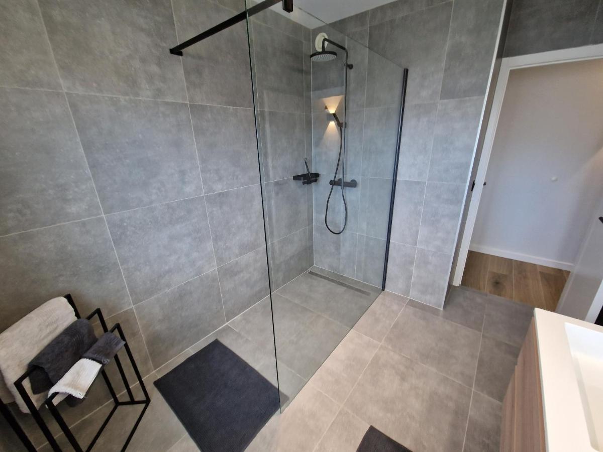 Luxueus, Ruim Op 350m Het Ostende
