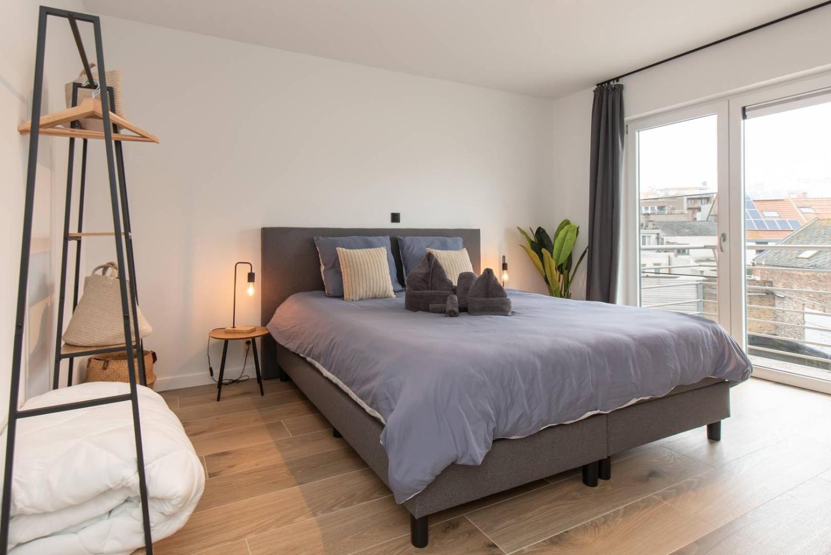 Apartamento Luxueus, Ruim Op 350m Het