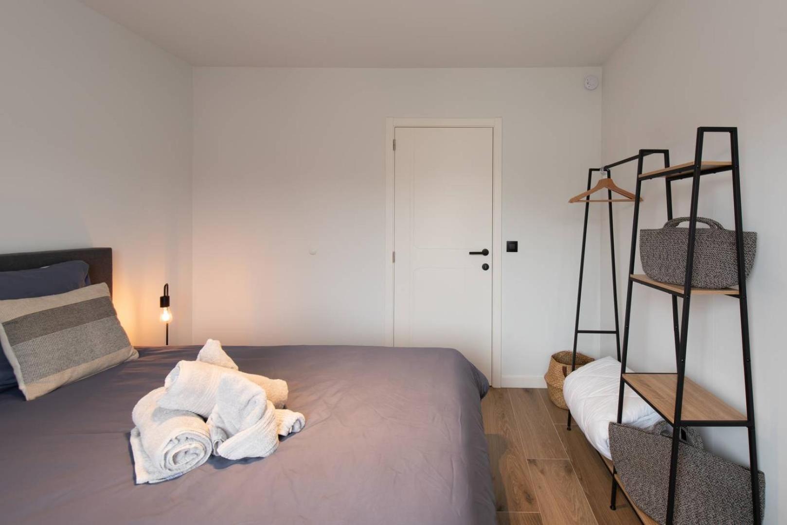 Apartamento Luxueus, Ruim Op 350m Het
